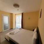 Damyanoff Hotel 2*