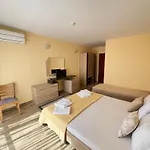 Damyanoff Hotel